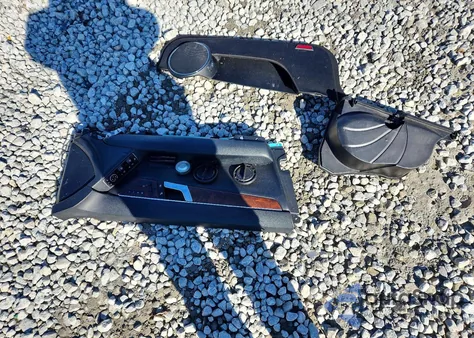 2009 Mercedes-Benz C 300 z USA, uszkodzony, nr VIN WDDGF54X79R046053